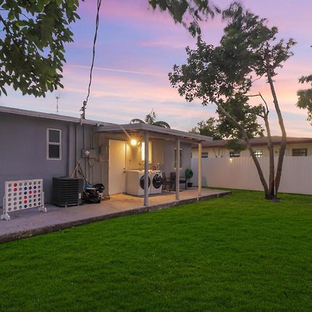 Spacious And Luxurious Home Centrally Located Between Miami And Ft. Lauderdale Miramar Extérieur photo