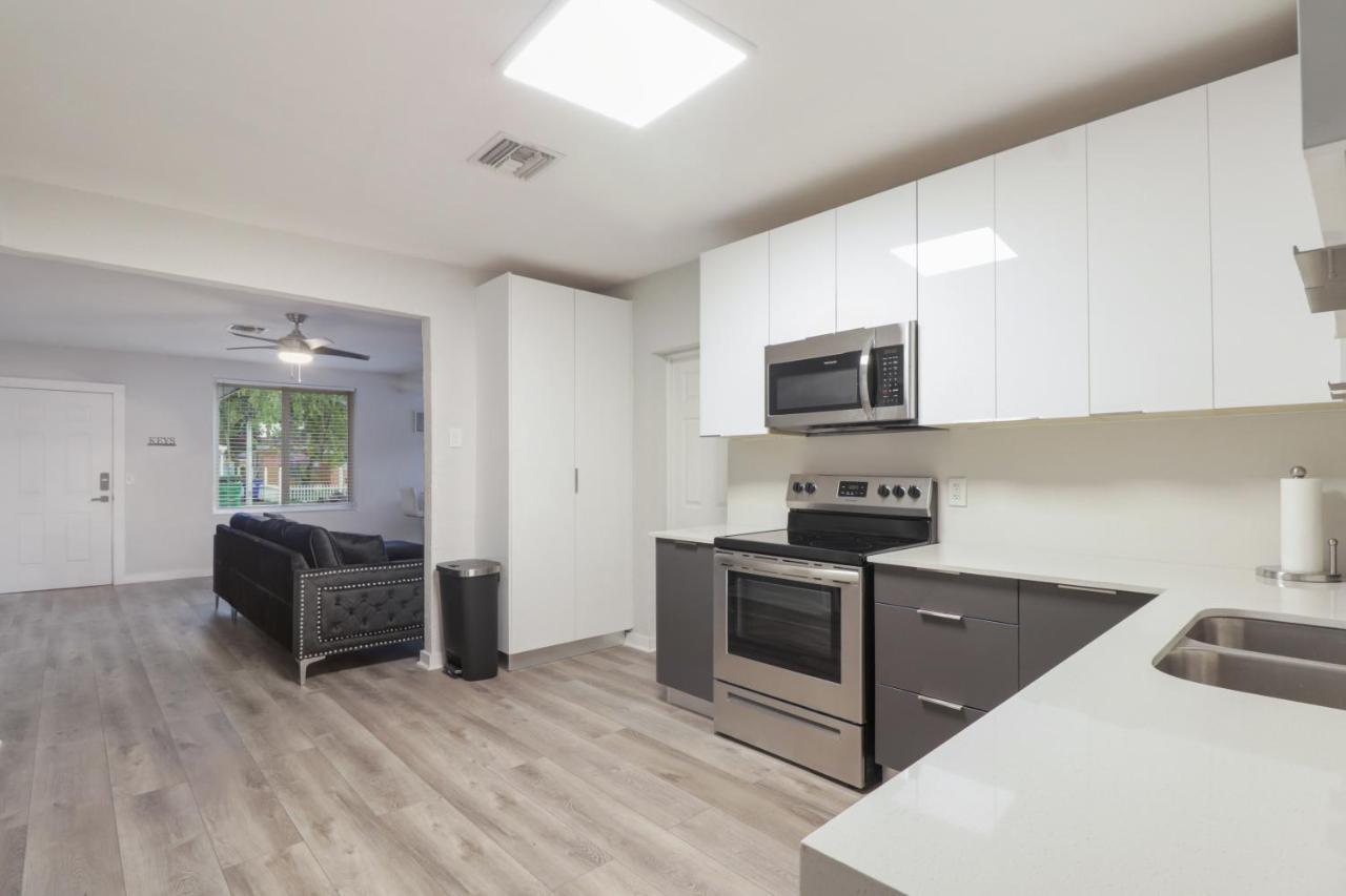 Spacious And Luxurious Home Centrally Located Between Miami And Ft. Lauderdale Miramar Extérieur photo