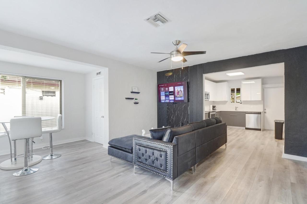 Spacious And Luxurious Home Centrally Located Between Miami And Ft. Lauderdale Miramar Extérieur photo